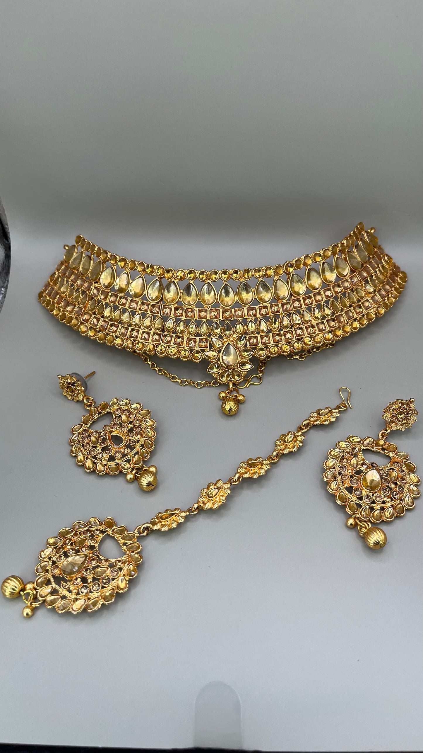 Parure et bijoux de tête