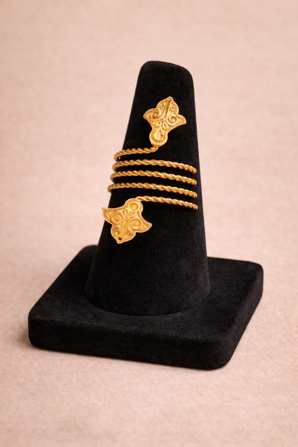 Bague style argent trempé dans l’or