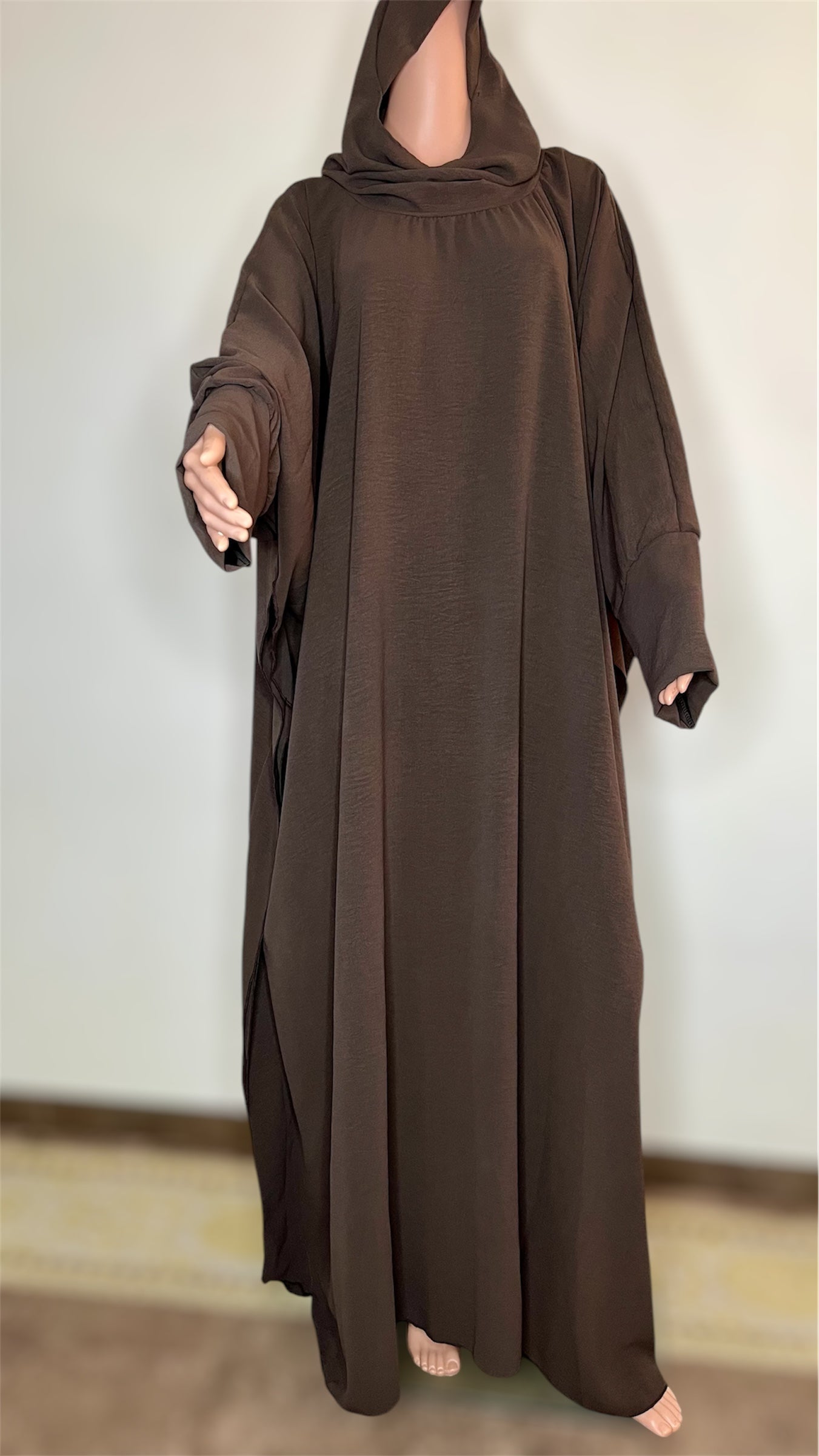 Abaya saoudienne avec capuche